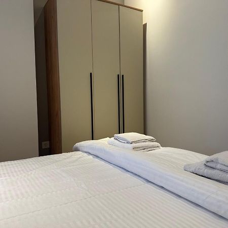 בישקק Muras Hostel מראה חיצוני תמונה