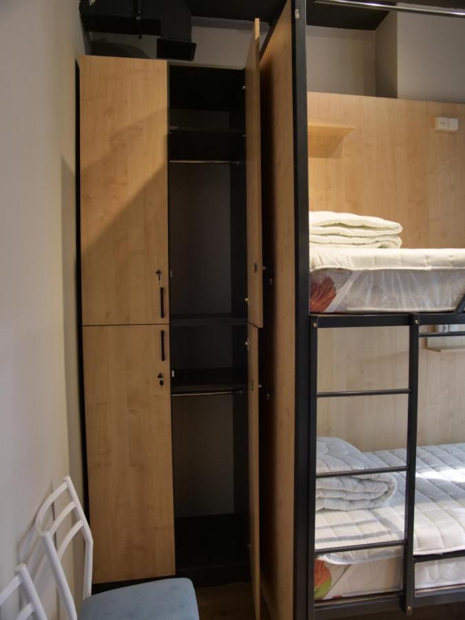 בישקק Muras Hostel מראה חיצוני תמונה