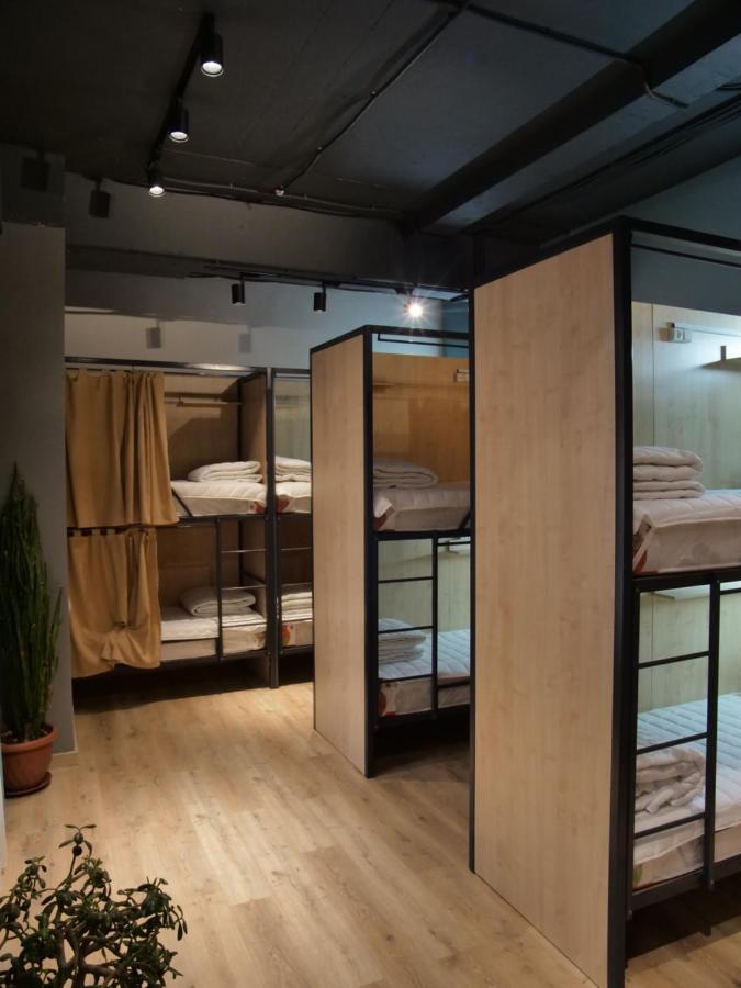 בישקק Muras Hostel מראה חיצוני תמונה