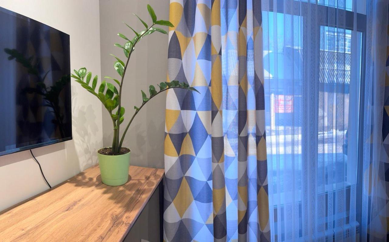 בישקק Muras Hostel מראה חיצוני תמונה